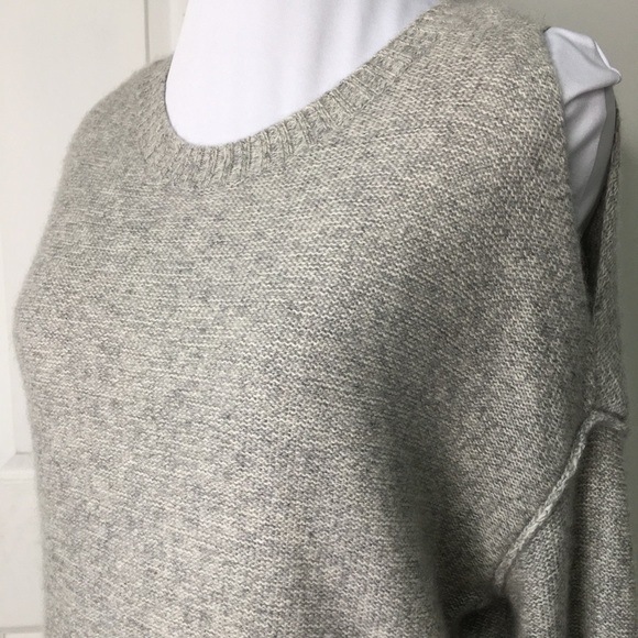 Tess Giberson Gray Cold Shoulder Sweater Top Size Small 100% Cashmere - Picture 3 of 15